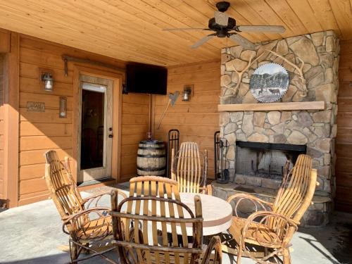 Kim's Cove Cabin