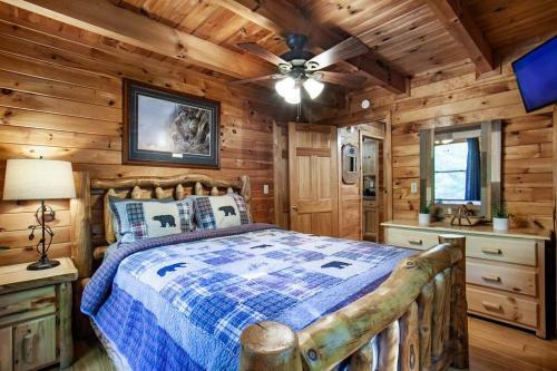 Cabin In The Woods With Hot Tub
