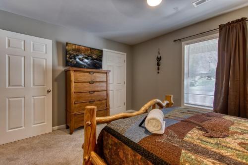 Rustic River Lodge By Honeybearcabins 7br 6ba Sleeps 21