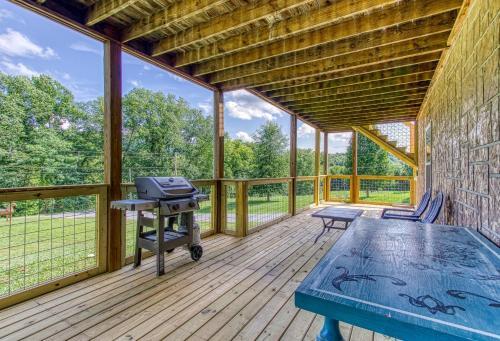 Apartamento Fun & Games By Honeybearcabins 2br/1ba Sleeps 7