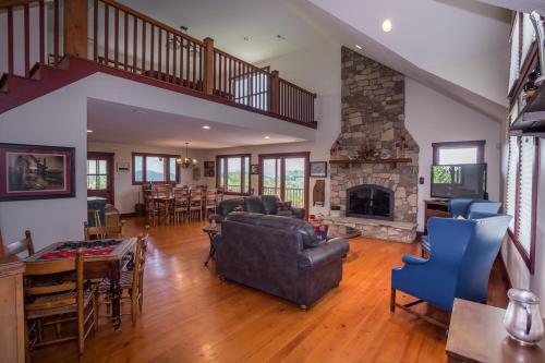 Majestic Point Of View Cabin