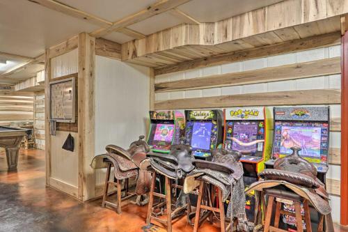 Serene Pigeon Forge Hideaway With Game Room!