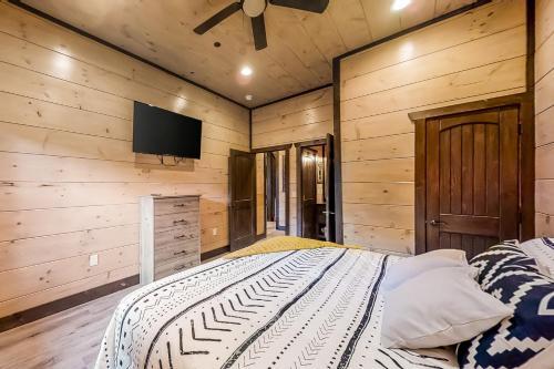 Swimming Cub Lodge