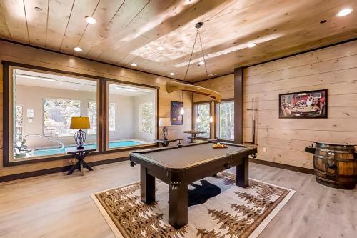 Swimming Cub Lodge