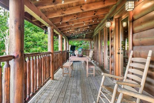 Timberwolf Vista W Hottub Pool Resort View