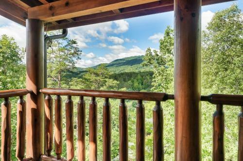 Timberwolf Vista W Hottub Pool Resort View