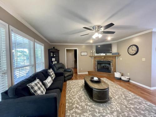 Mountain Rooster Inn Home