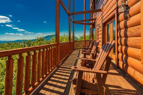 Serenity Mountain Pool Lodge
