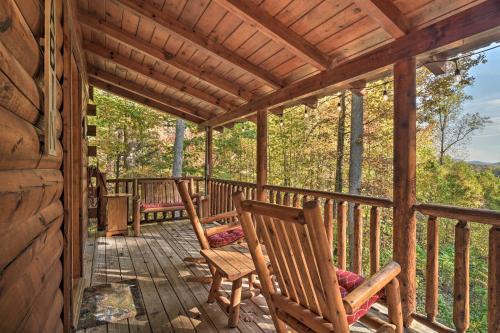 All Knotty - Scenic Cabin With Mountain Views