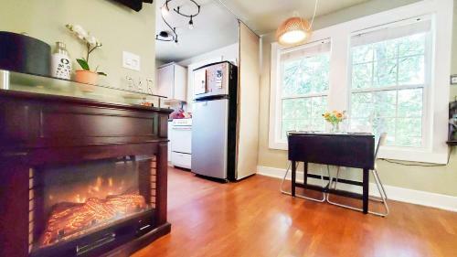 Ut Downtown Private Carriage Eco Pecan Tree House Free Wifi & Wired Internet
