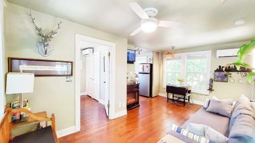 Ut Downtown Private Carriage Eco Pecan Tree House Free Wifi & Wired Internet