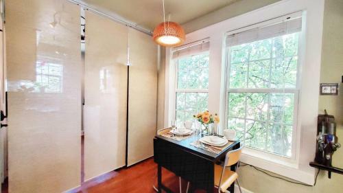 Ut Downtown Private Carriage Eco Pecan Tree House Free Wifi & Wired Internet
