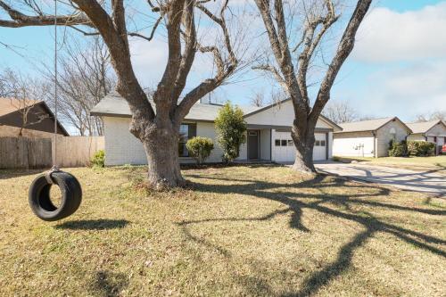 Open 3br/2ba Renovated Smart Home For Entertaining