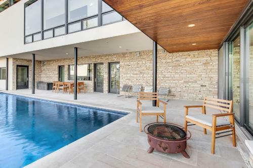 Lake Travis Retreat