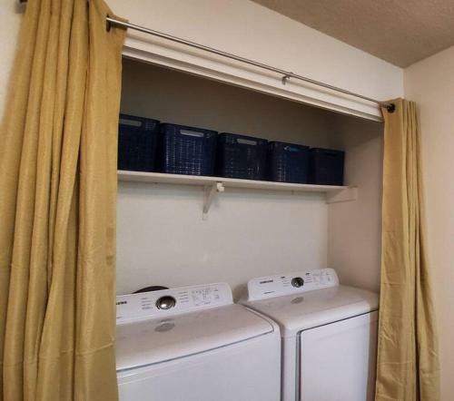 Duplex-unit A & Unit B Near Dwtn & Austin-bergstrom Airport