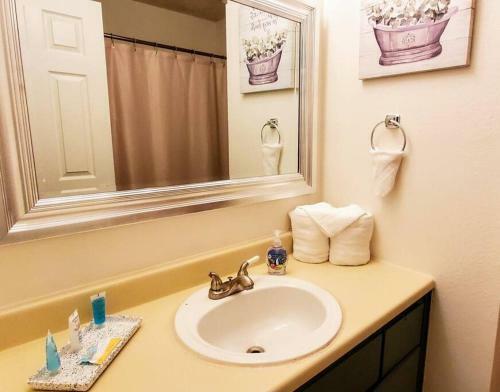 Duplex-unit A & Unit B Near Dwtn & Austin-bergstrom Airport