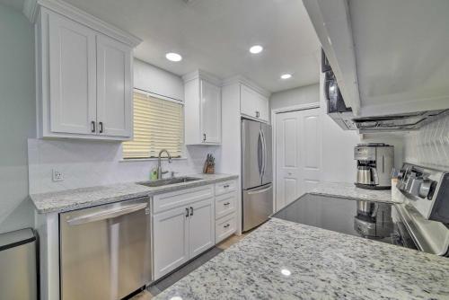 Apartamento Chic Waterfront Condo With Private Boat Slip!
