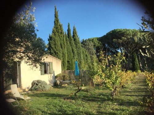 Domaine De Casteuse,lourmarin Cottage