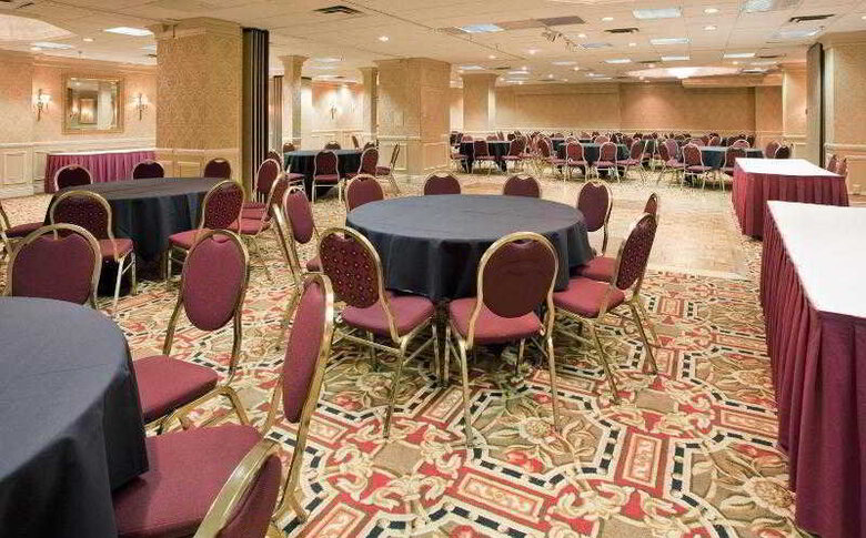Crowne Plaza Hotel St. Louis - Clayton