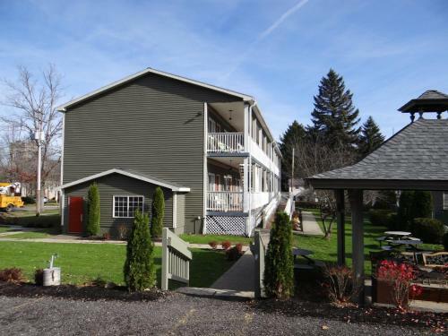 Edelweiss Ski Lodge