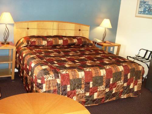 Motel Passport Inn & Suites