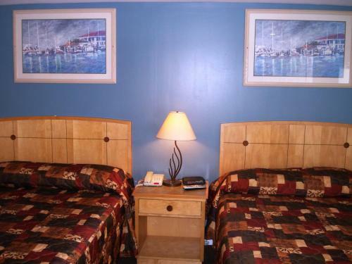 Motel Passport Inn & Suites