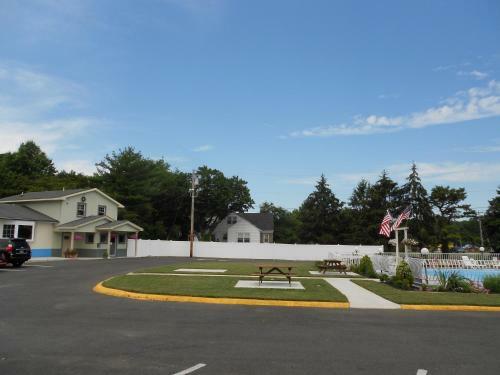 Motel Passport Inn & Suites