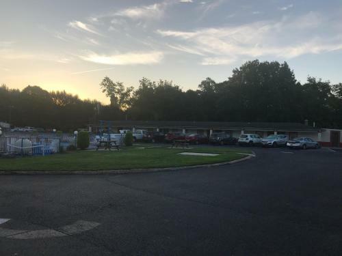Motel Passport Inn & Suites
