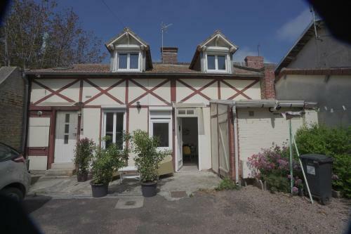 G�te � Luc Sur Mer Centre-ville � 150 M de La Mer