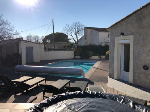 Apartamento Tr�s Bel Appartement Dans Villa Avec Piscine