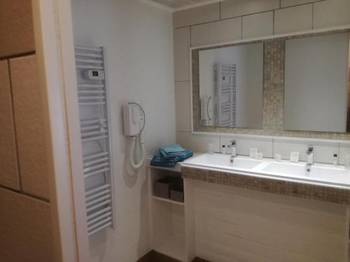 Hostal Sas L Acacia