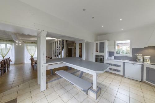 G�te Pour 16 Pers Avec Piscine - Maisoncelles