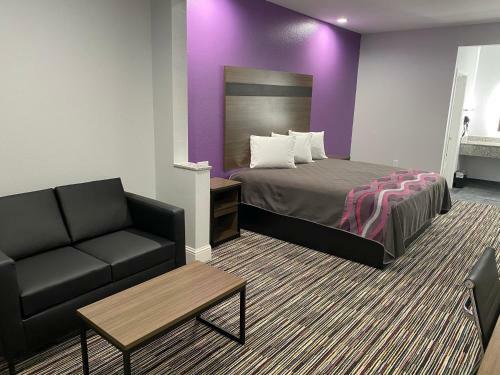 Hotel Palace Inn Crosby