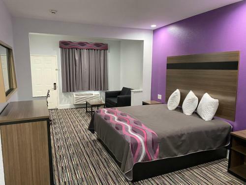 Hotel Palace Inn Crosby