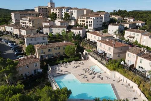Bastidon With Terrace - Residence With Pool