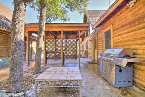 Twin Acres Scenic Ranch In Texas Hill Country