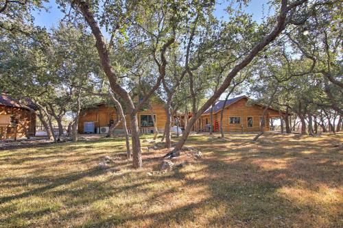 Twin Acres Scenic Ranch In Texas Hill Country