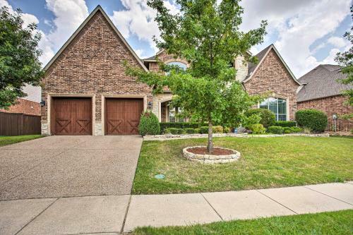 Expansive Texas Home About 4 Mi To Grapevine Lake!