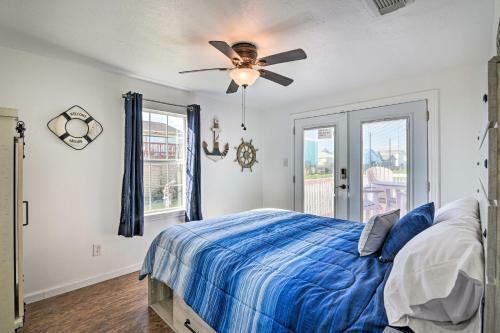 Beachy Escape - Steps To Shore And Restaurant!