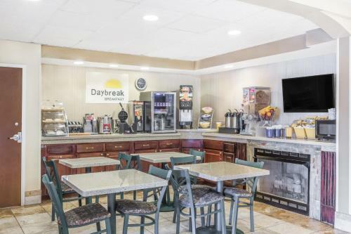 Hotel Days Inn & Suites - Morganton