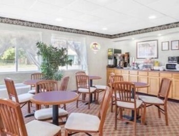 Motel Super 8 Monticello
