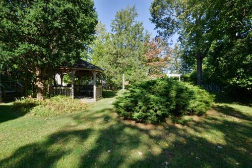 Quintessentials Bed And Breakfast And Spa