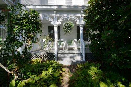 Quintessentials Bed And Breakfast And Spa