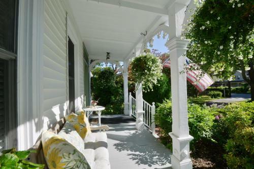 Quintessentials Bed And Breakfast And Spa
