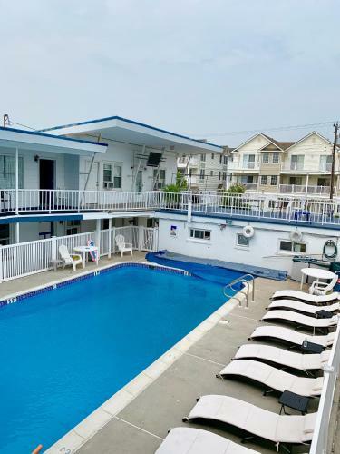 White Caps Motel