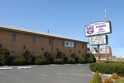 Motel Knights Inn Parkway