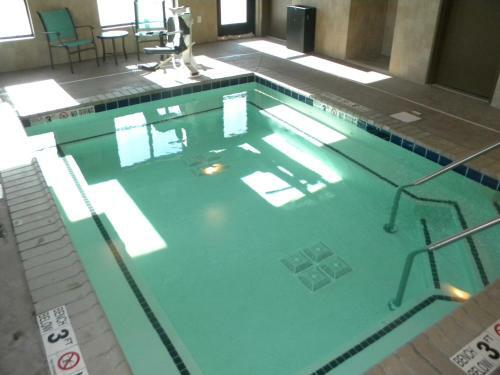 Hotel Teddy's Residential Suites