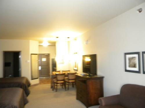 Hotel Teddy's Residential Suites