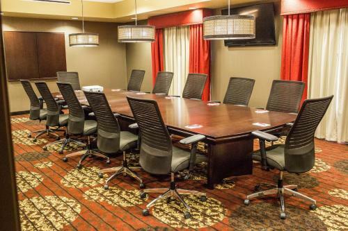 Hotel Teddy's Residential Suites