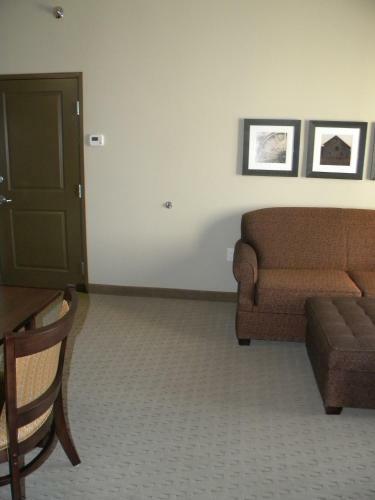 Hotel Teddy's Residential Suites